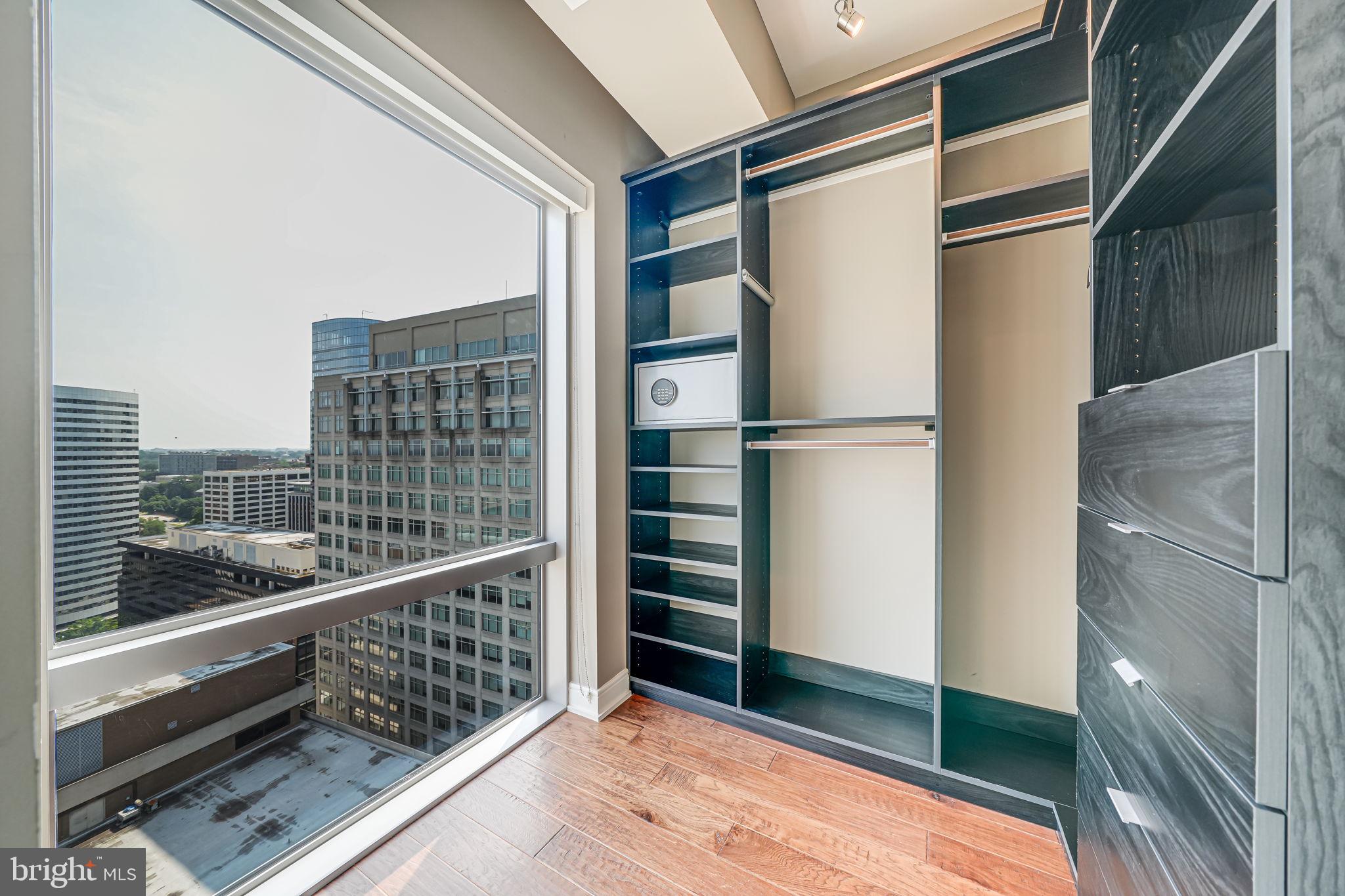 1111 19th Street North, Unit 2703 Arlington, VA 22209 - Photo 42 of 52 a view of balcony and staircase