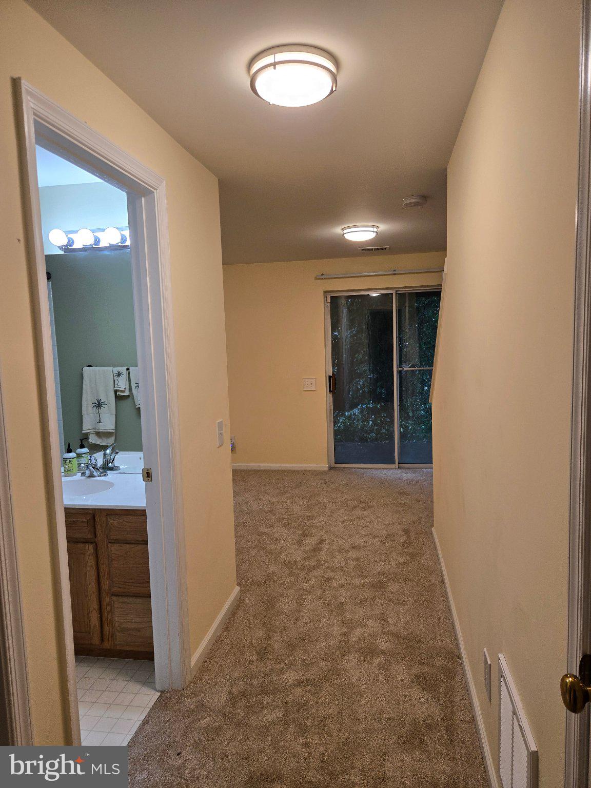 1765 Rochelle Court Woodbridge, VA 22192 - Photo 21 of 34 Inviting hallway with natural light.