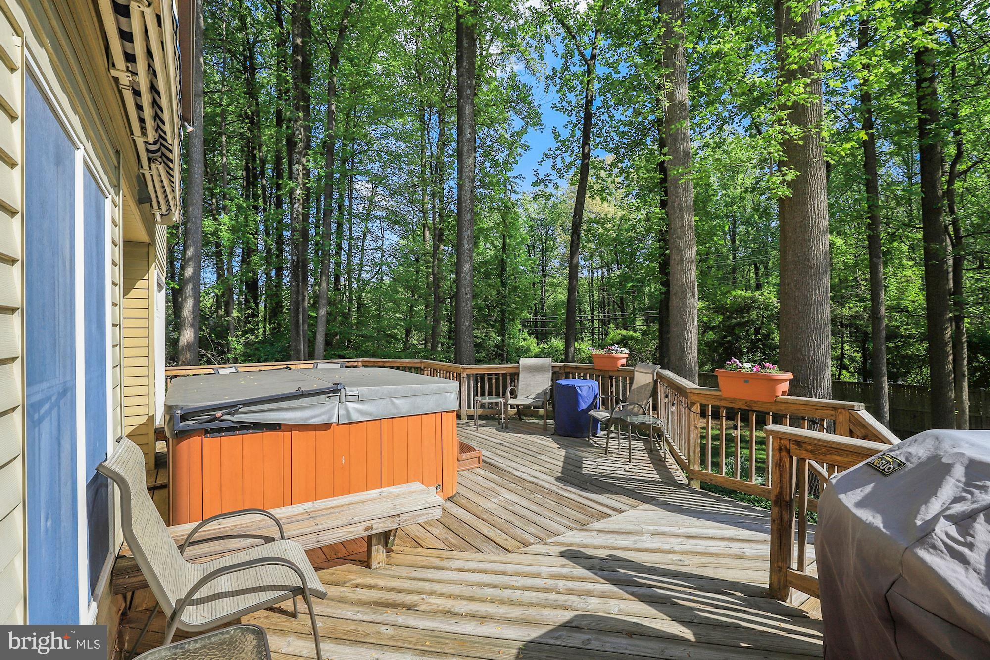 6929 Colburn Drive Annandale, VA 22003 - Photo 2 of 50 Back Deck