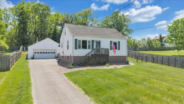 $245,000 | 5112 Oak Grove Boulevard Northwest, Roanoke, VA 24017