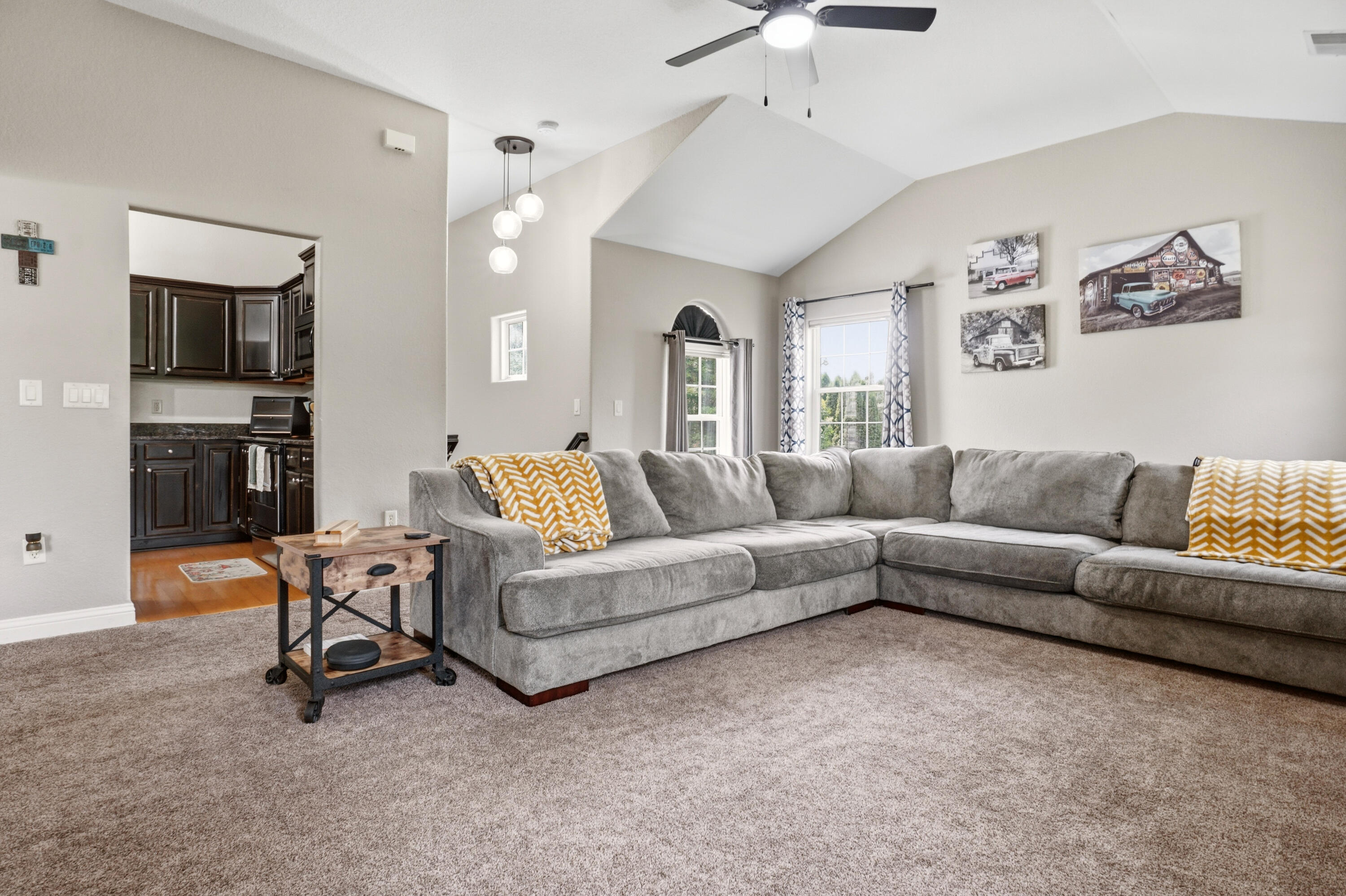 481 Cedar Court Slinger, WI 53086 - Photo 7 of 26 Great Room