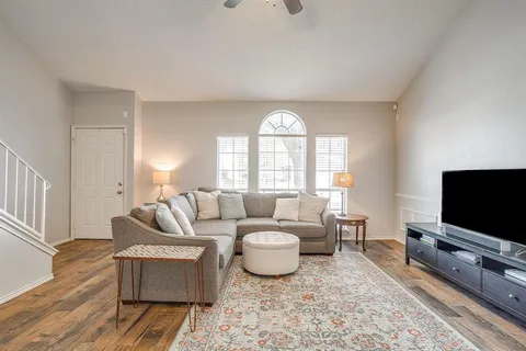 $339,900 | 7104 Summerset Drive, Benbrook, TX 76126