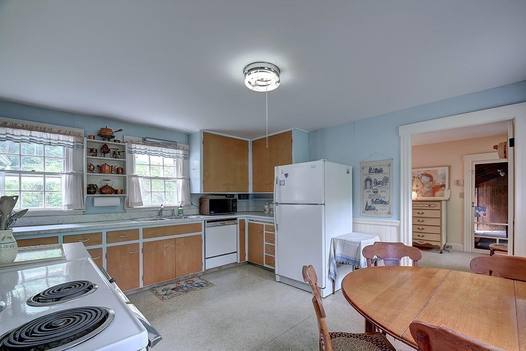 125 Lake Road Brookfield, MA 01506 - Photo 15 of 40 Gallery Image 15