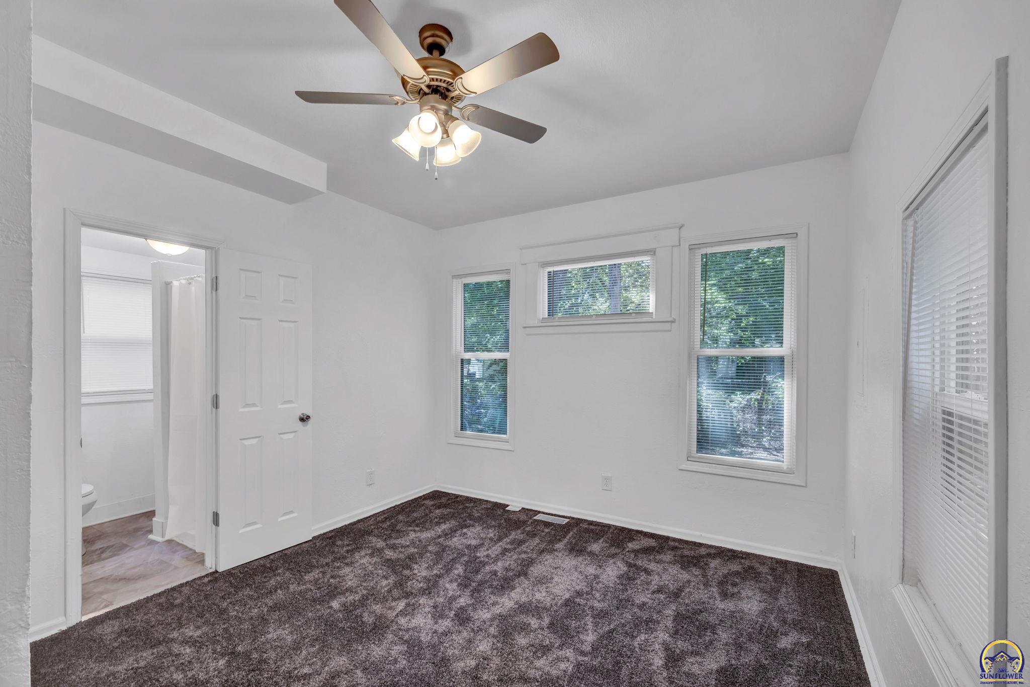 1017 Southwest 16th Street Topeka, KS 66604 - Photo 15 of 29