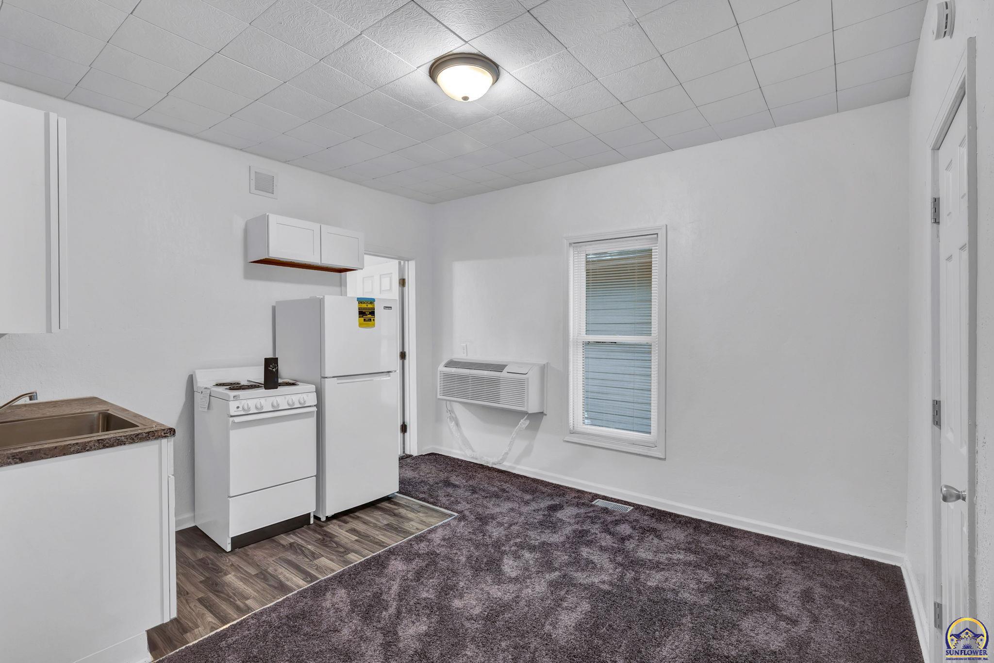 1017 Southwest 16th Street Topeka, KS 66604 - Photo 21 of 29