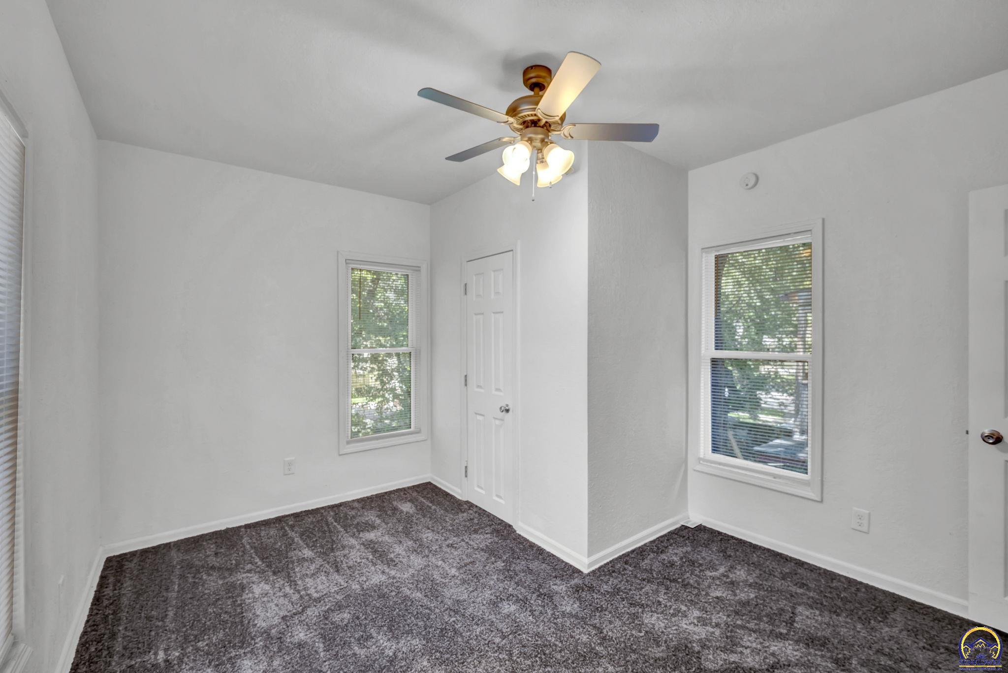 1017 Southwest 16th Street Topeka, KS 66604 - Photo 25 of 29