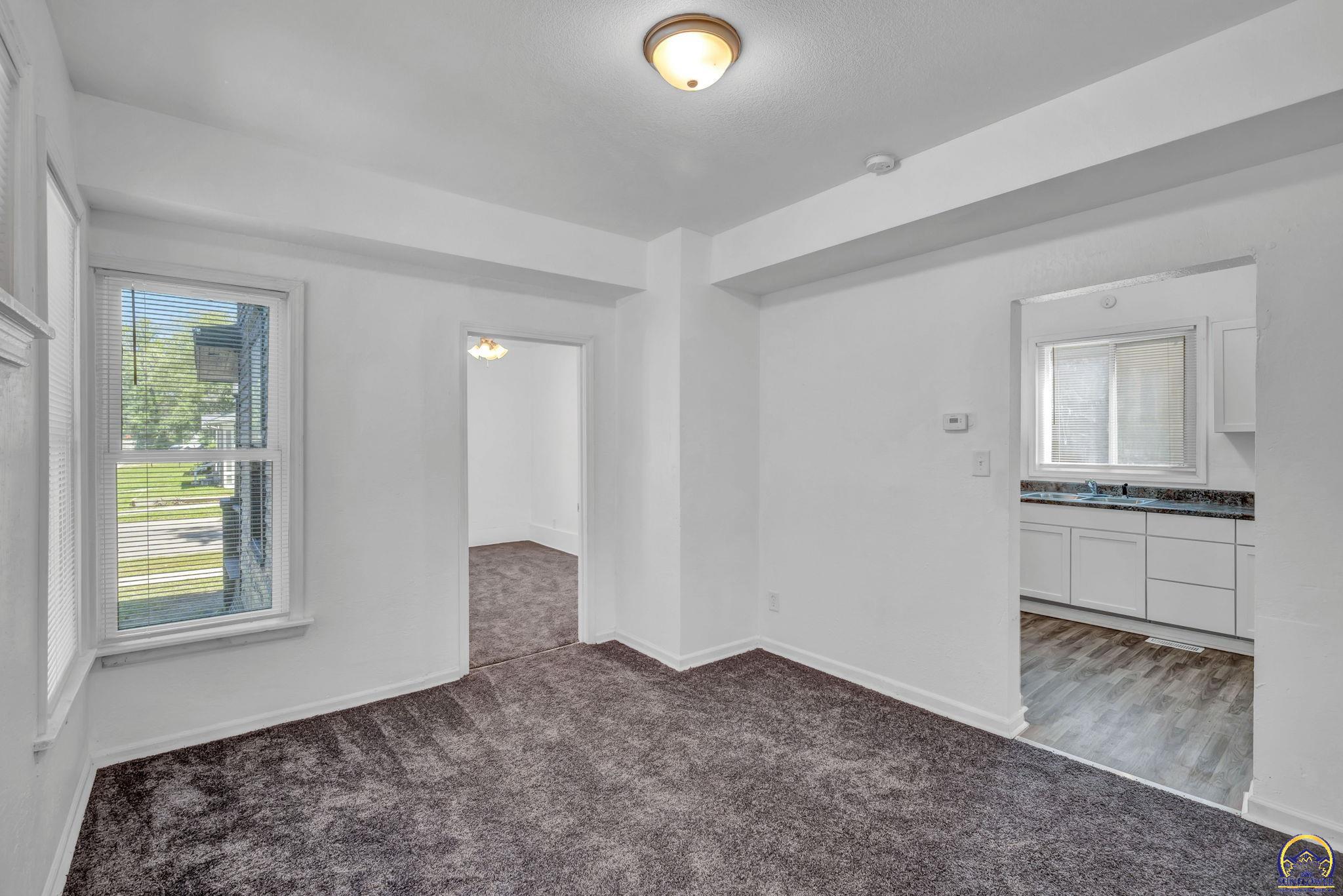 1017 Southwest 16th Street Topeka, KS 66604 - Photo 10 of 29