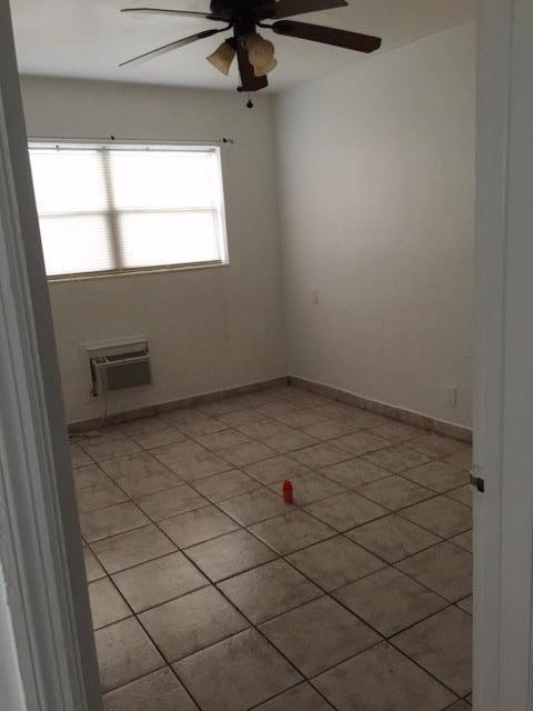 1845 Pembroke Road, Unit 212 Hollywood, FL 33020 - Photo 3 of 4 Bedroom