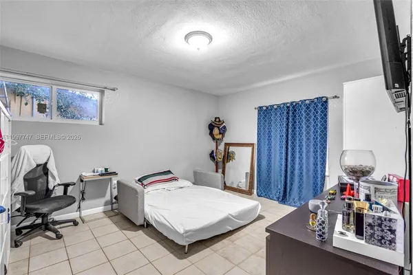 $4,000 | 17930 Northeast 6th Avenue, North Miami Beach, FL 33162
