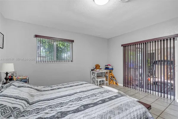 $4,000 | 17930 Northeast 6th Avenue, North Miami Beach, FL 33162