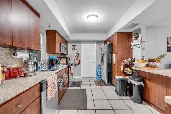 $4,000 | 17930 Northeast 6th Avenue, North Miami Beach, FL 33162