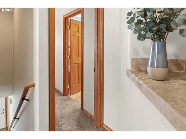 $699,000 | 260 Round House Road, Astoria, OR 97103