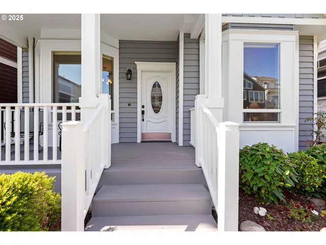 $699,000 | 260 Round House Road, Astoria, OR 97103