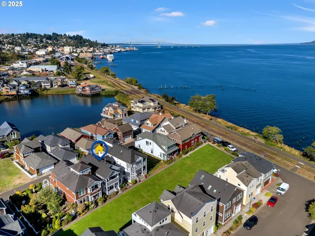 $699,000 | 260 Round House Road, Astoria, OR 97103