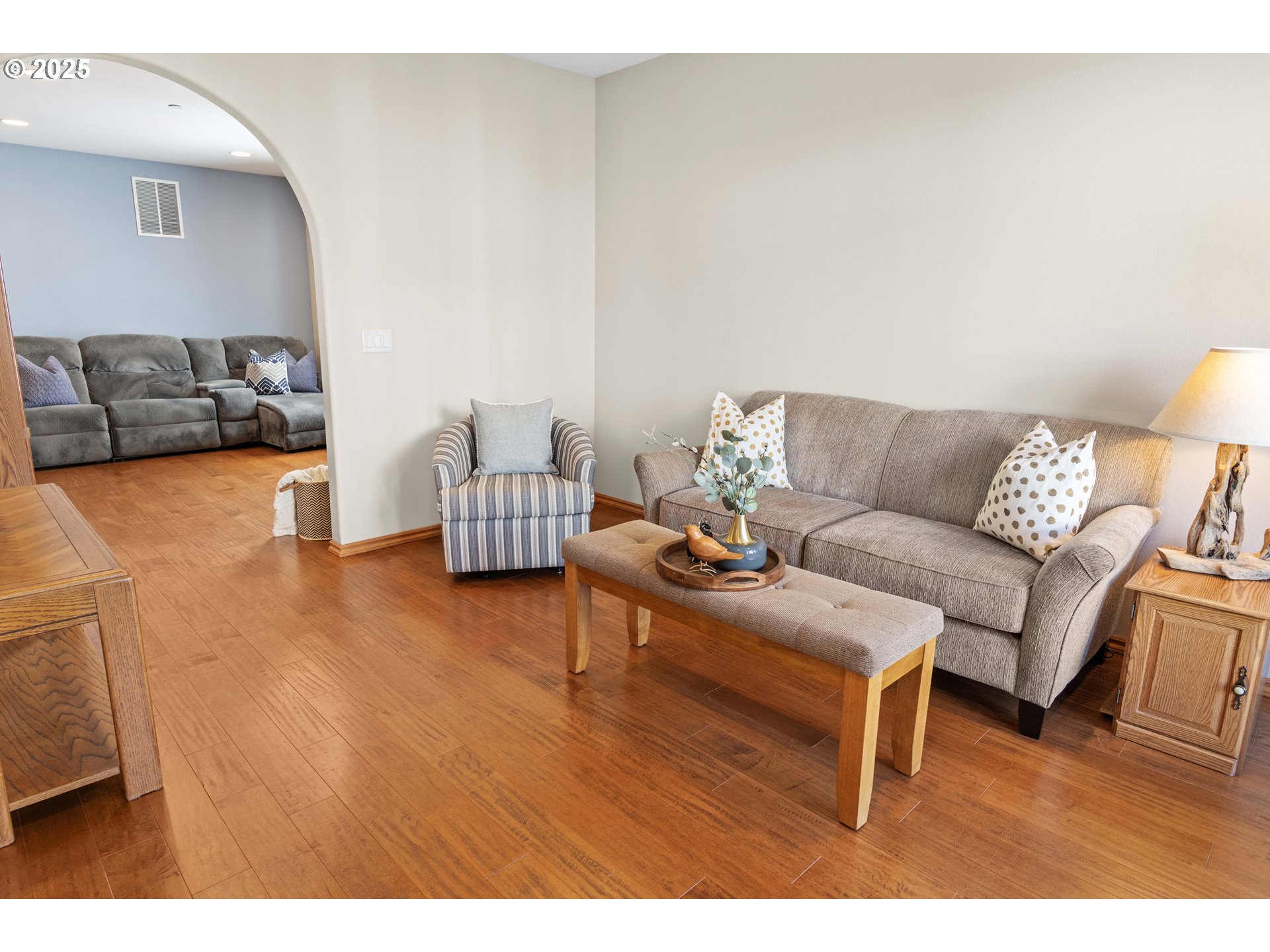 260 Round House Road Astoria, OR 97103 - Photo 6 of 37 a living room with furniture and a couch