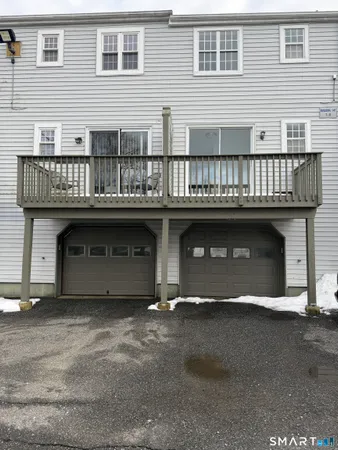 $2,300 | 14 Scuppo Road, Unit F3, Danbury, CT 06811