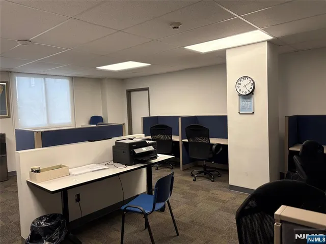 $285,000 | 100 Manhattan Avenue, Union City, NJ 07087