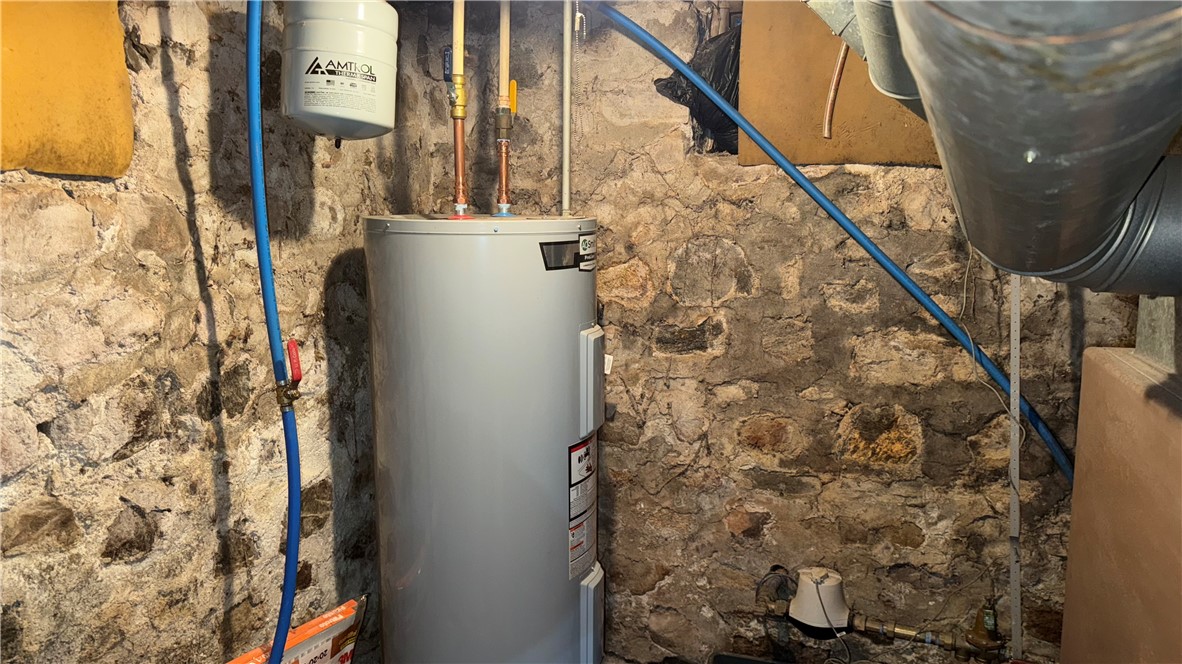 6242 Knowlesville Road Alabama, NY 14013 - Photo 20 of 36 Water Heater