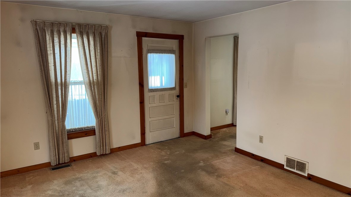 6242 Knowlesville Road Alabama, NY 14013 - Photo 3 of 36 Front Door Entry into Living Room