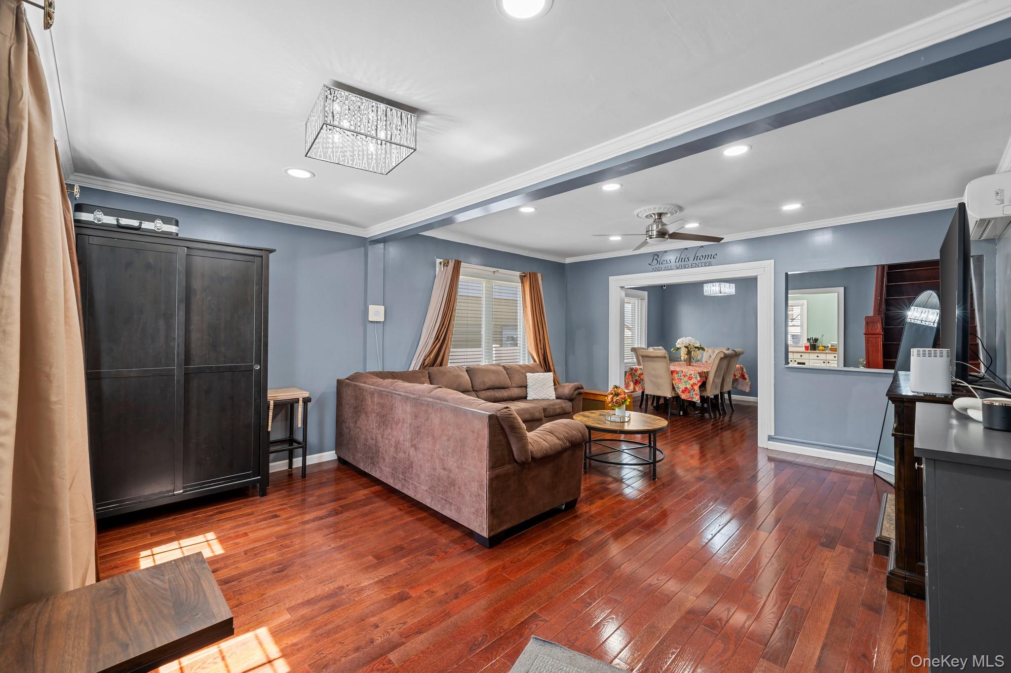 43 Dewitt Street Valley Stream, NY 11580 - Photo 4 of 39
