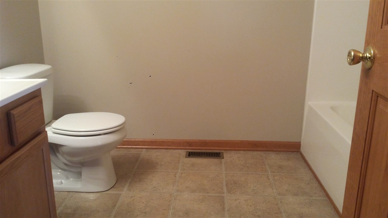 1700 Knights Lane Rochelle, IL 61068 - Photo 11 of 18 Gallery Image 11