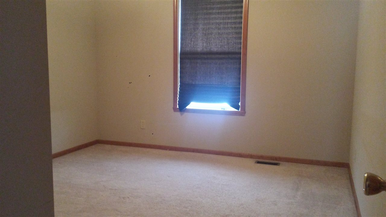 1700 Knights Lane Rochelle, IL 61068 - Photo 12 of 18 Gallery Image 12