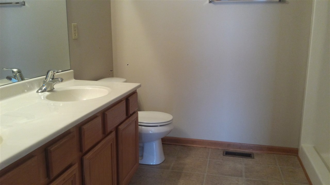 1700 Knights Lane Rochelle, IL 61068 - Photo 15 of 18 Gallery Image 15