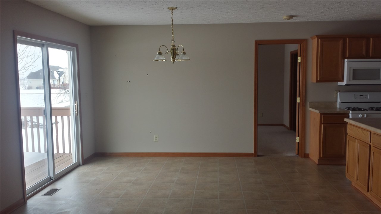 1700 Knights Lane Rochelle, IL 61068 - Photo 5 of 18 Gallery Image 5