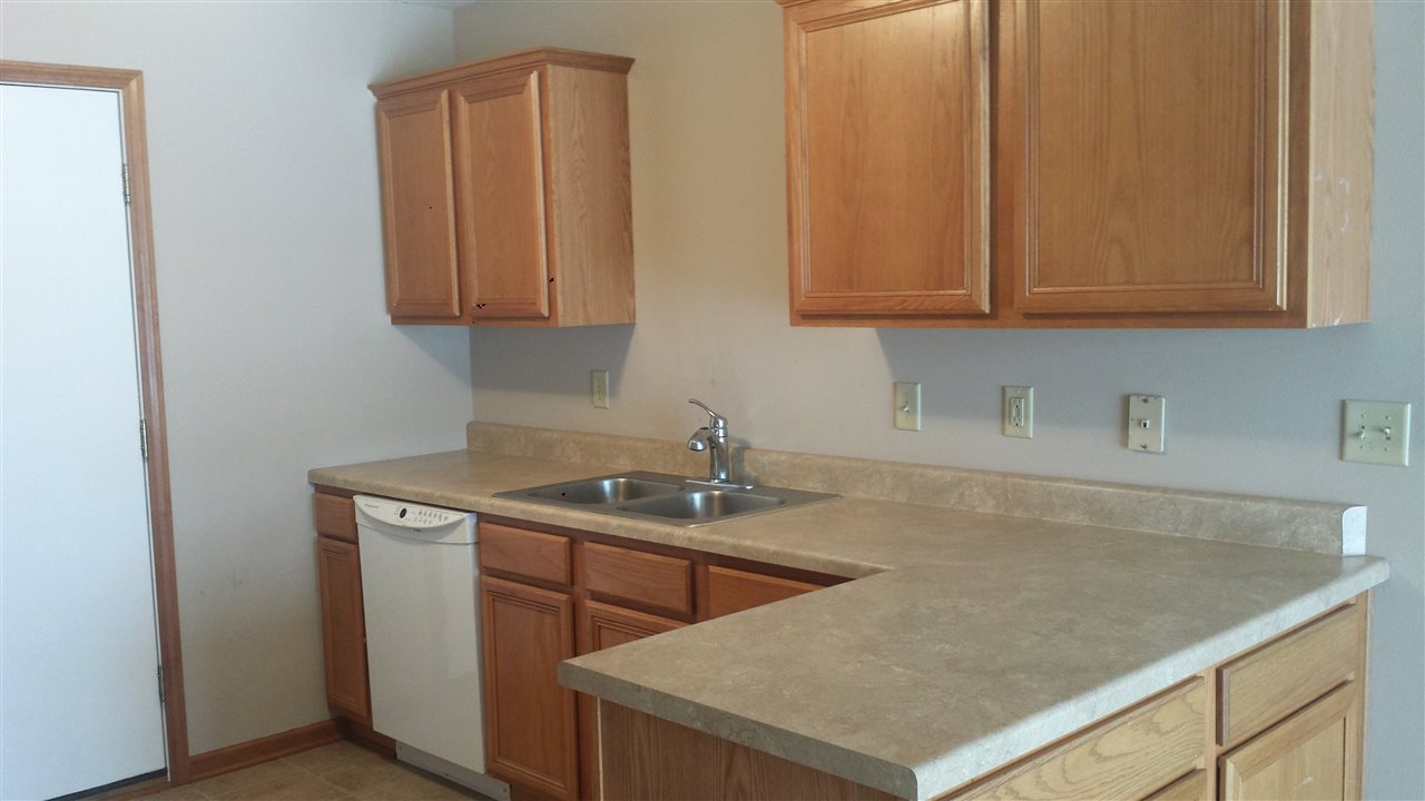 1700 Knights Lane Rochelle, IL 61068 - Photo 6 of 18 Gallery Image 6