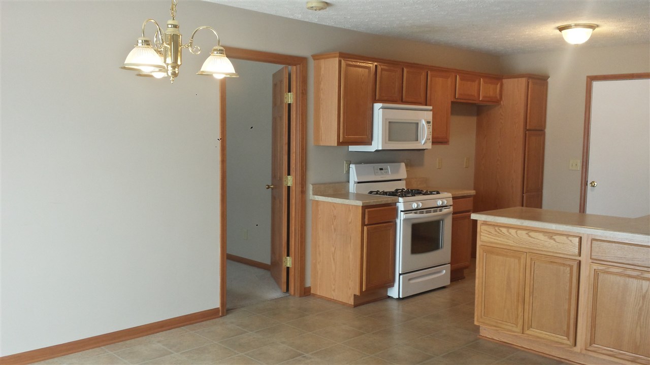 1700 Knights Lane Rochelle, IL 61068 - Photo 8 of 18 Gallery Image 8