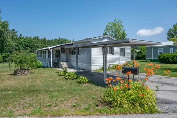 $160,000 | 6 Embassy Avenue, Hooksett, NH 03106
