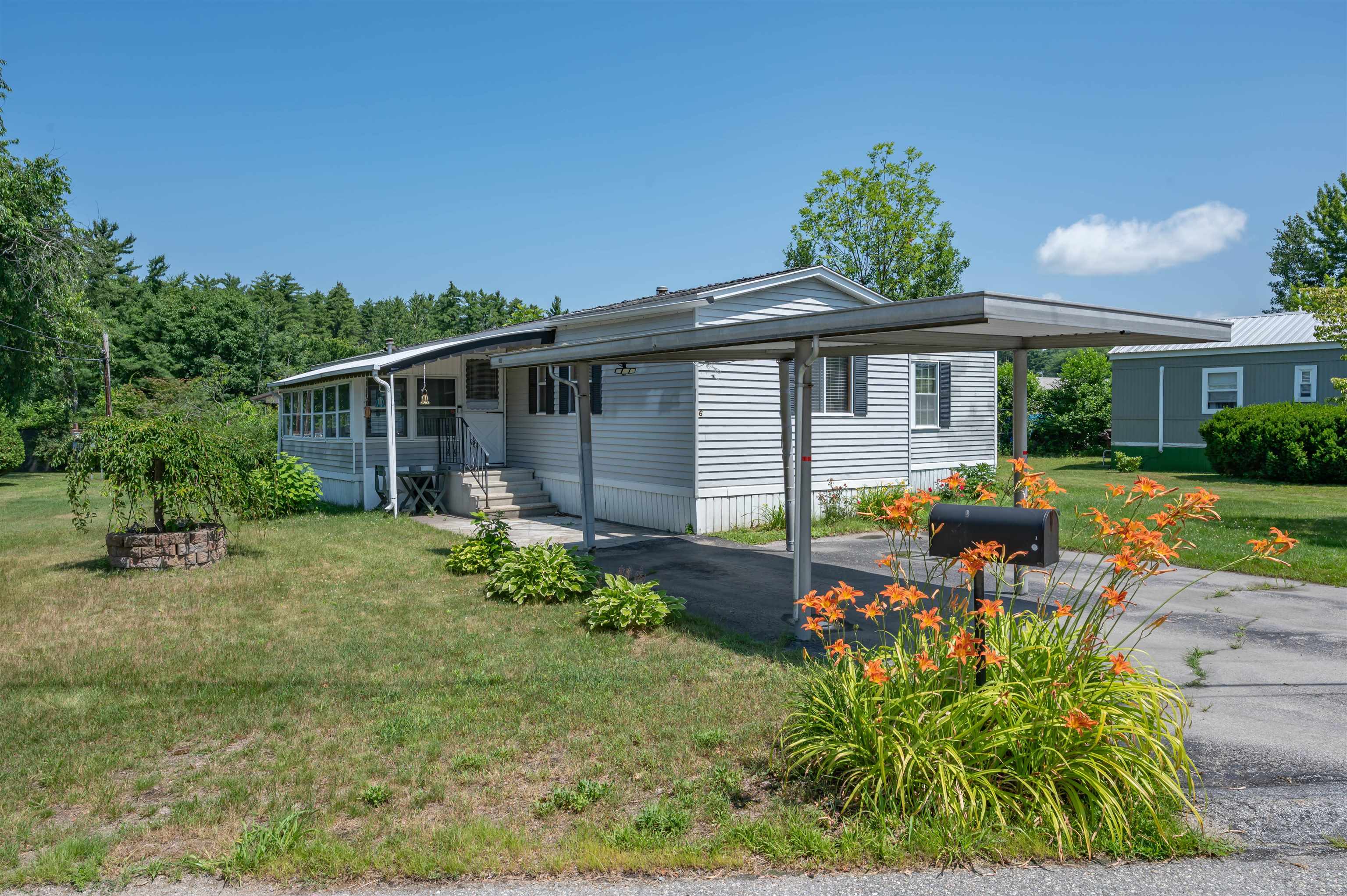 6 Embassy Avenue Hooksett, NH 03106 - Photo 1 of 40