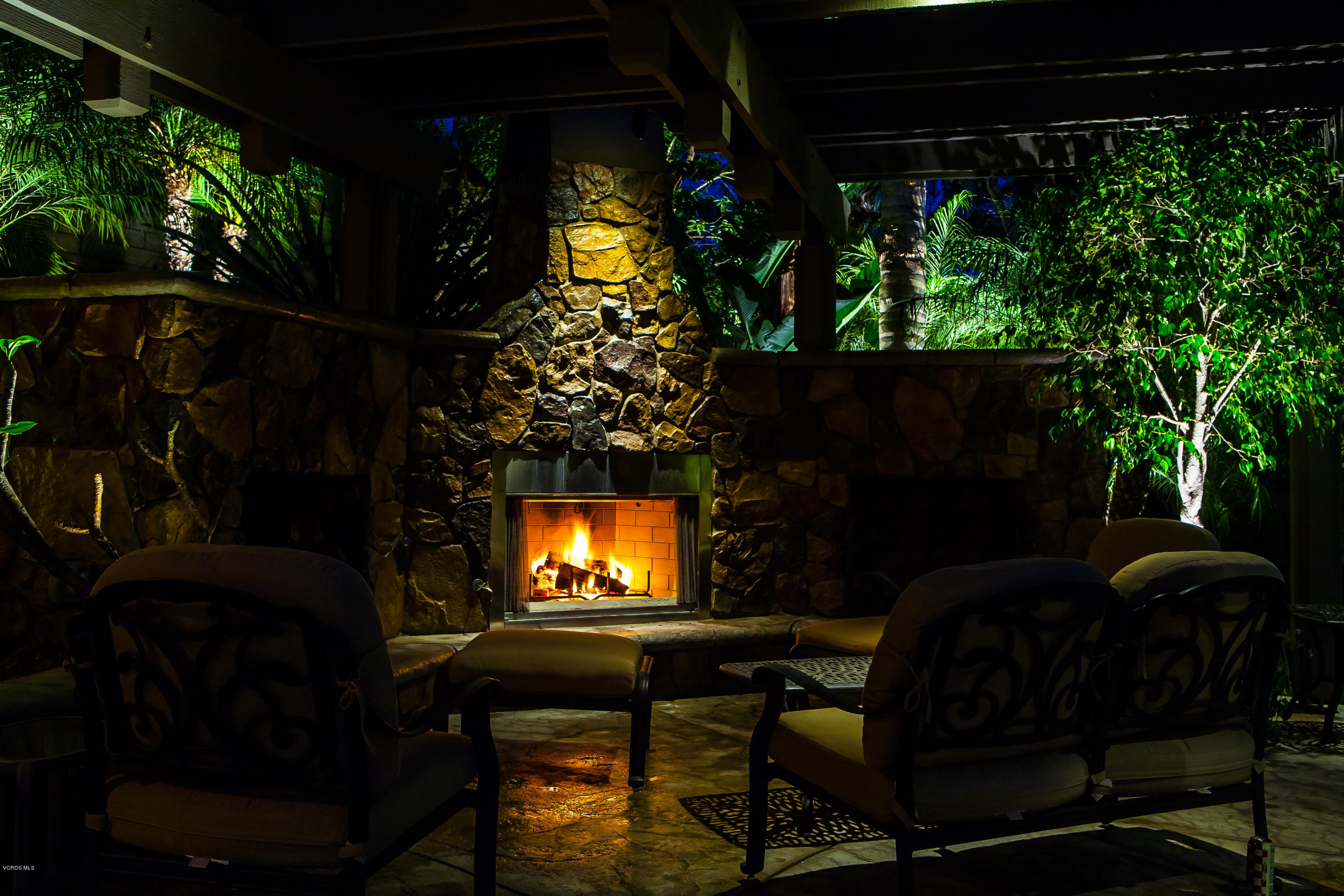 674 Longbranch Road Simi Valley, CA 93065 - Photo 41 of 45 Relax by the fire..