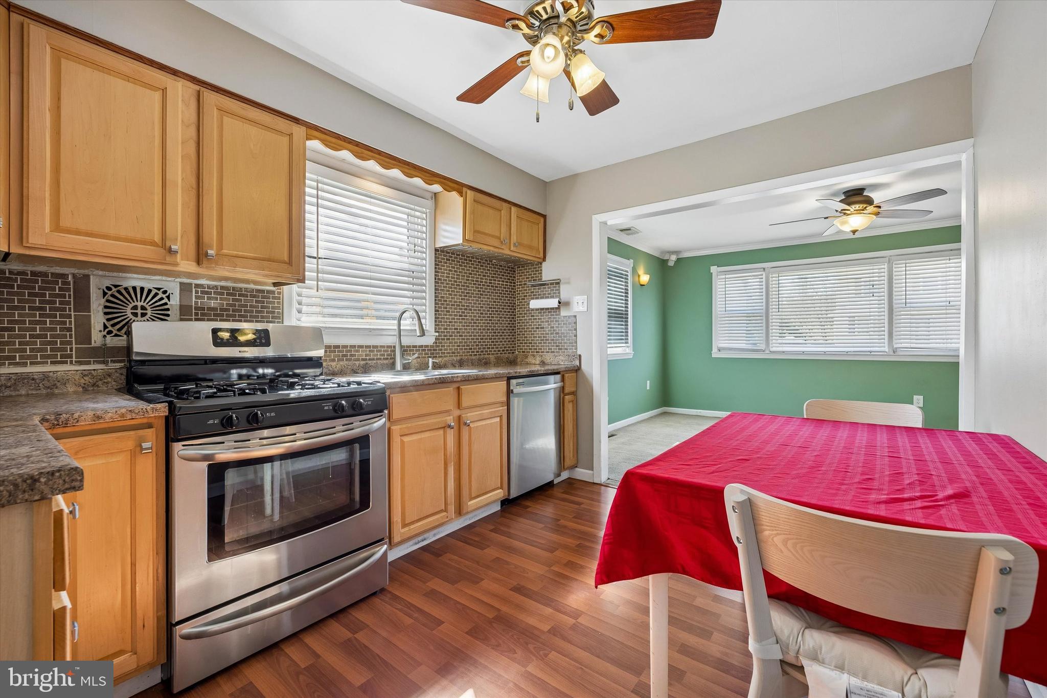 463 Colonial Road Bellmawr, NJ 08031 - Photo 9 of 16 Gallery Image 9