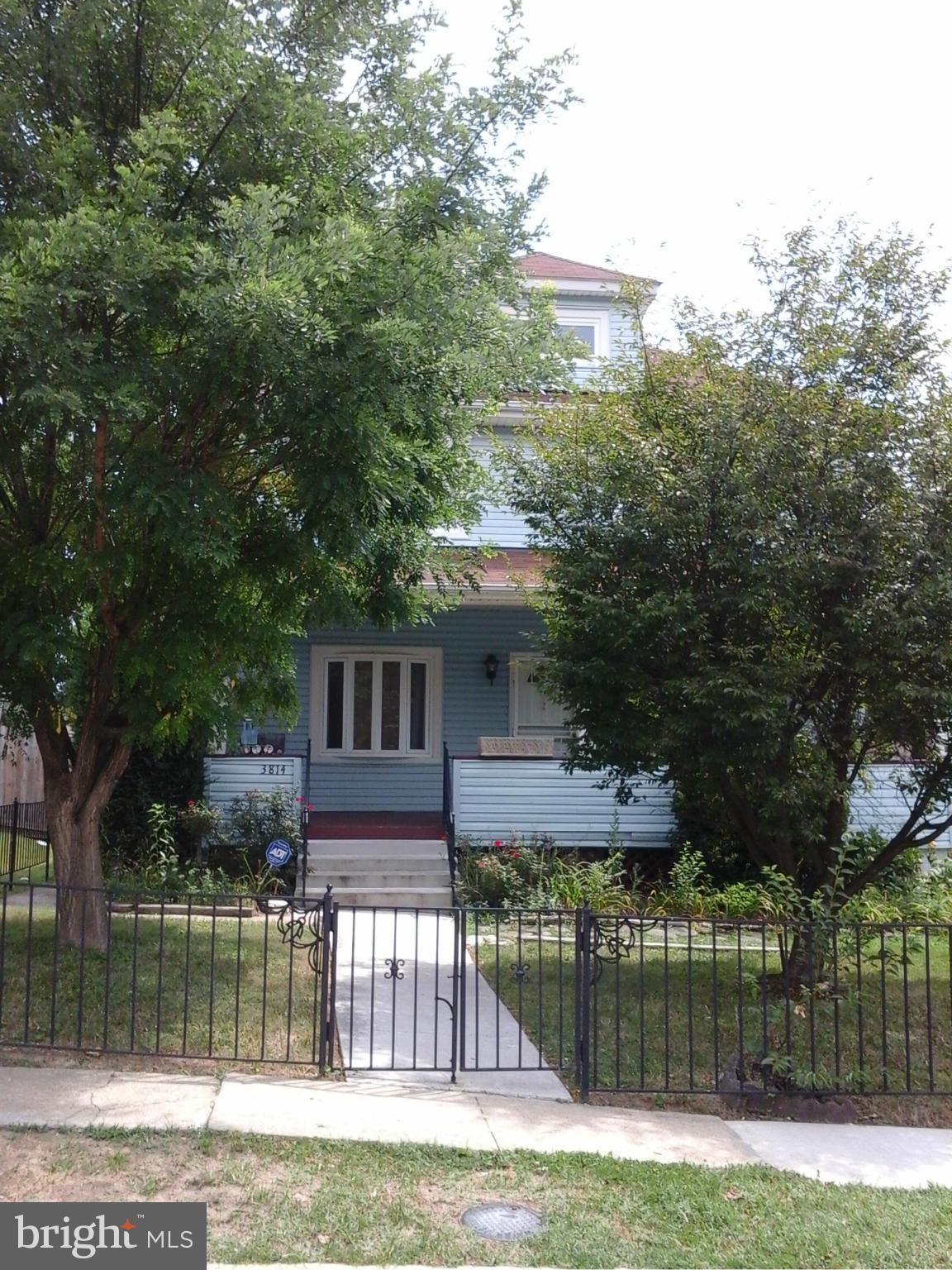 3814 Ridgecroft Road Baltimore, MD 21206 - Photo 1 of 14 Exterior (Front)