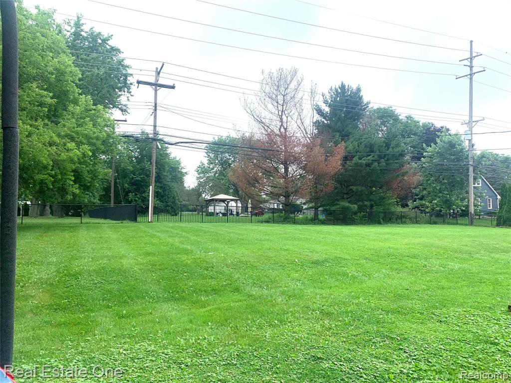 2848 West Tienken Road Rochester, MI 48306 - Photo 3 of 18