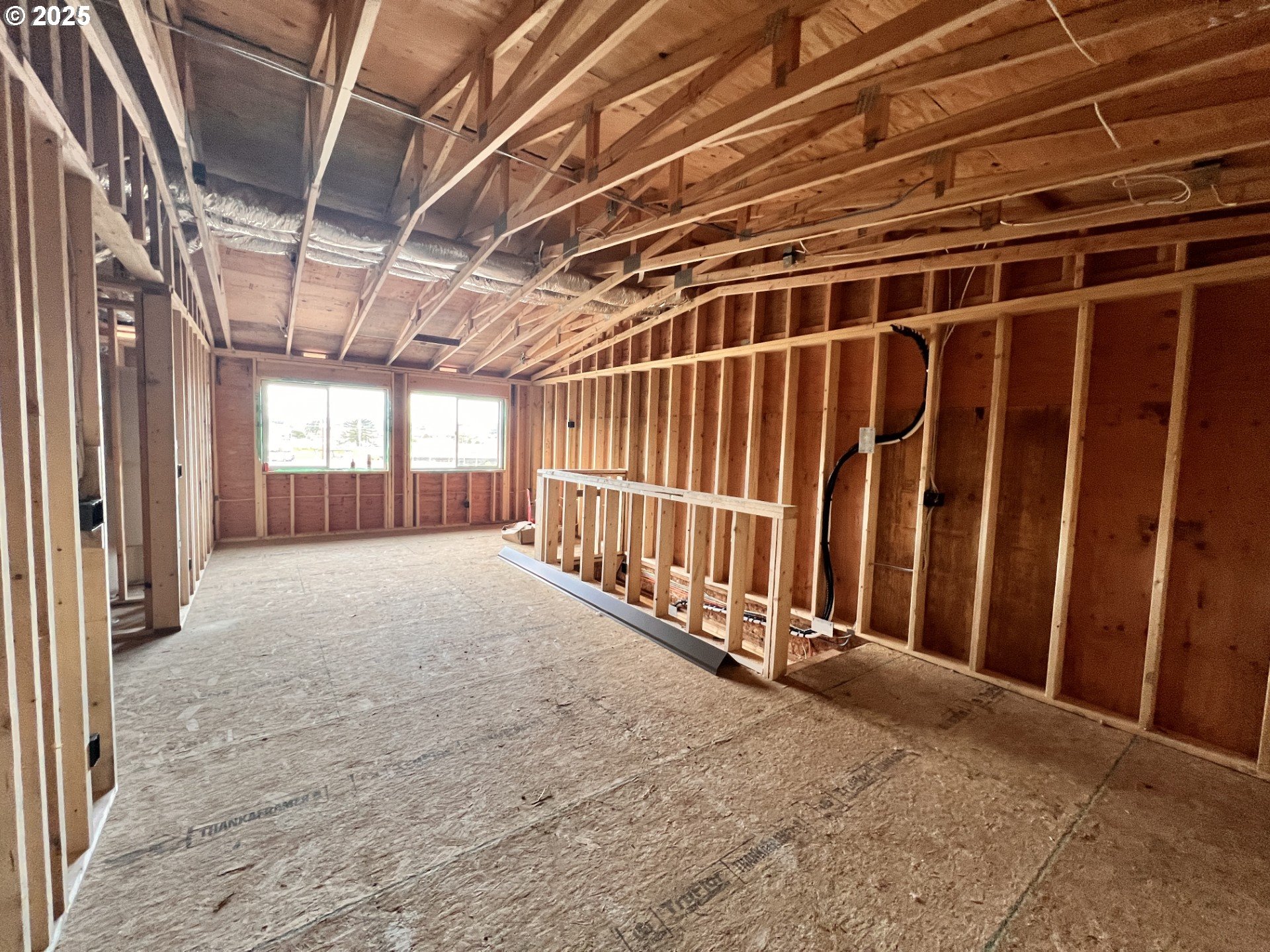 680-682 Elm Avenue Reedsport, OR 97467 - Photo 8 of 36 a view of a garage