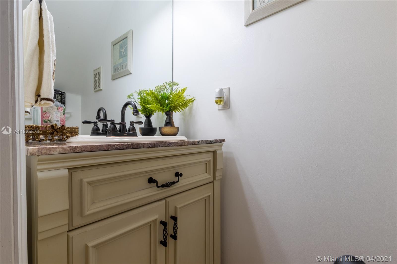 3411 Foxcroft Road Miramar, FL 33025 - Photo 25 of 32 Gallery Image 25