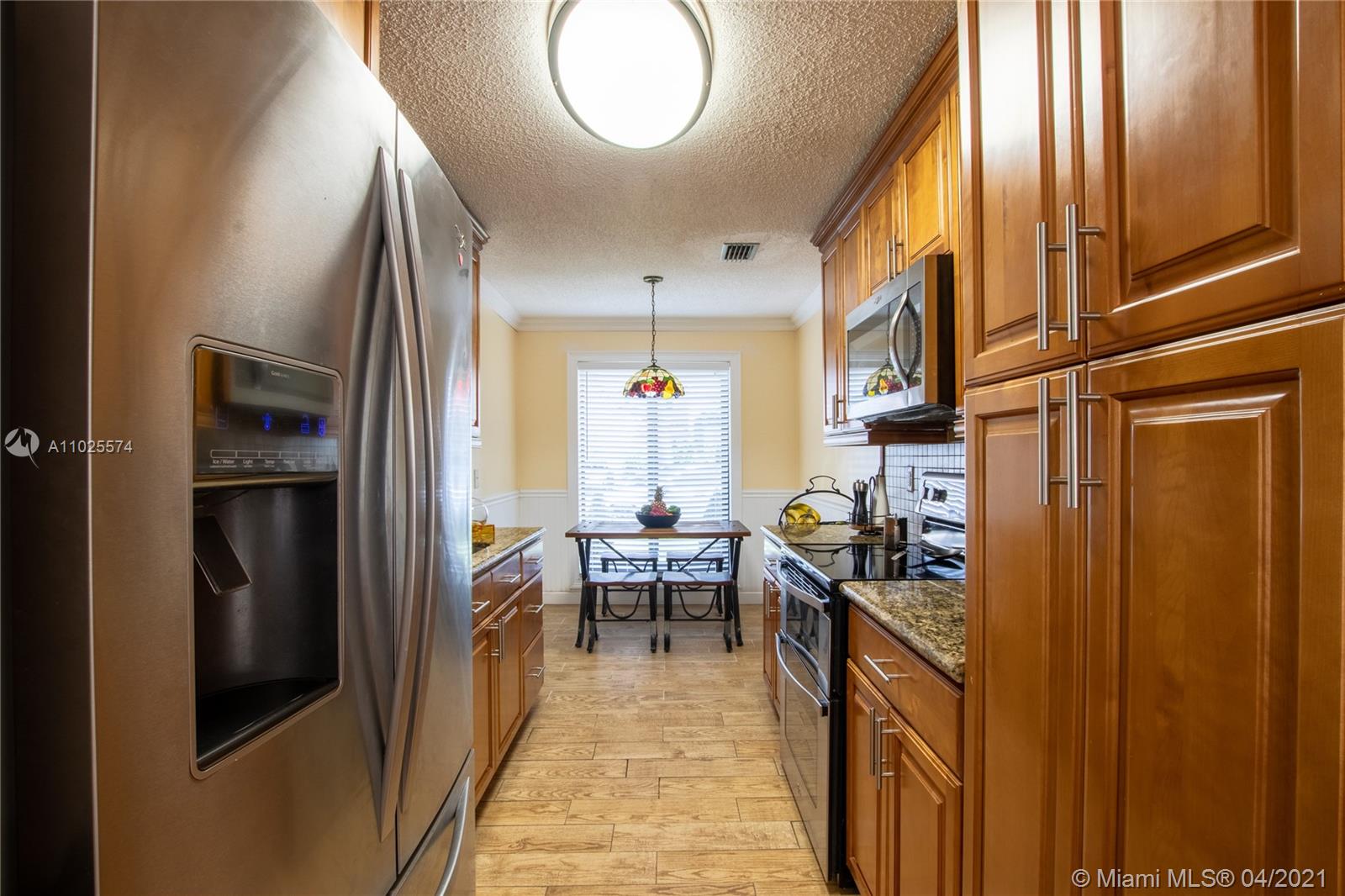 3411 Foxcroft Road Miramar, FL 33025 - Photo 8 of 32 Gallery Image 8