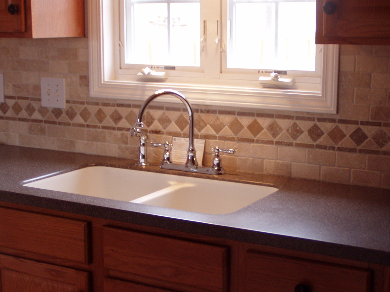 705 North Mill Road Salem, VA 24153 - Photo 10 of 35 New Tiled Backsplash & Faucet