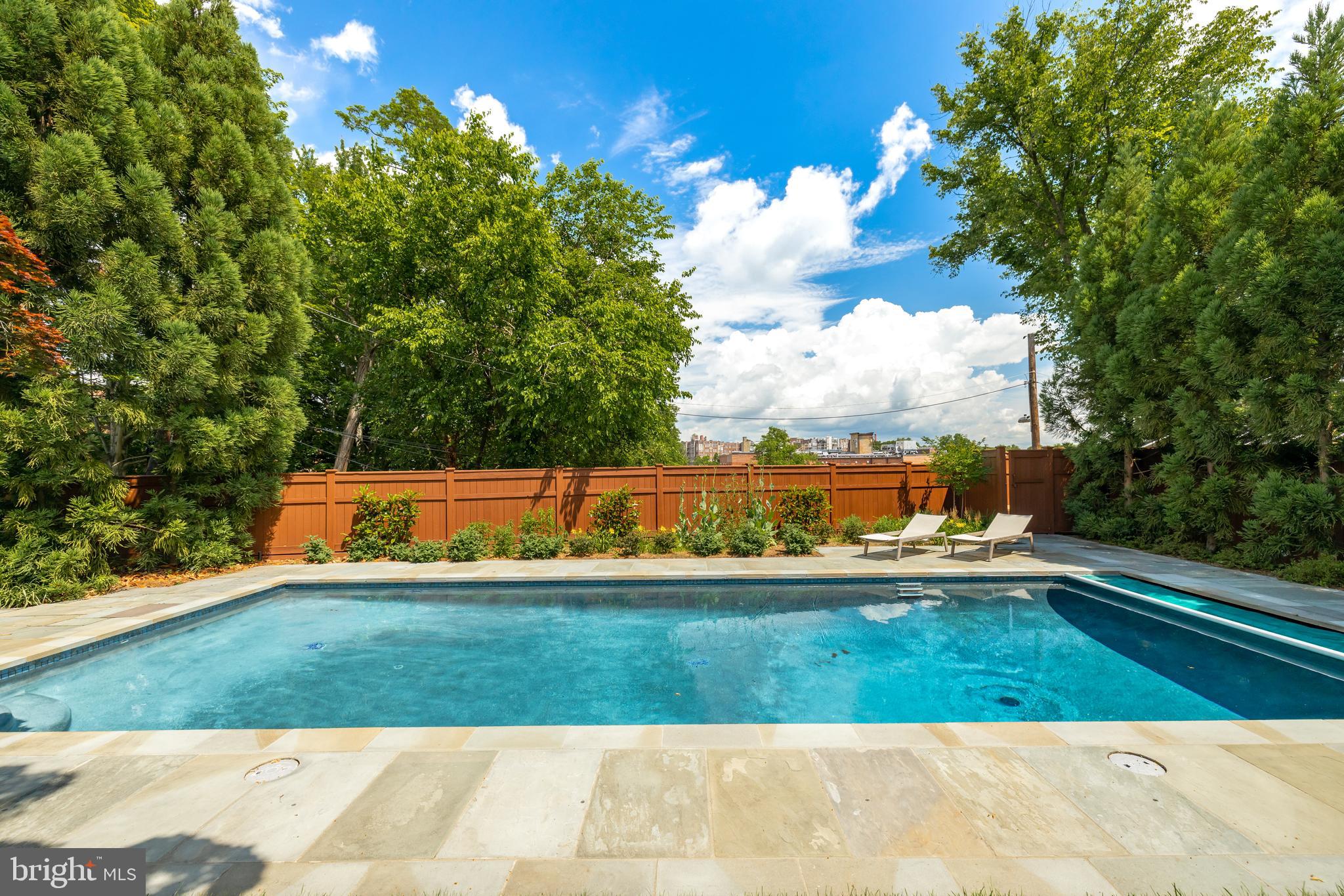 2941 Newark Street Northwest Washington, DC 20008 - Photo 21 of 35