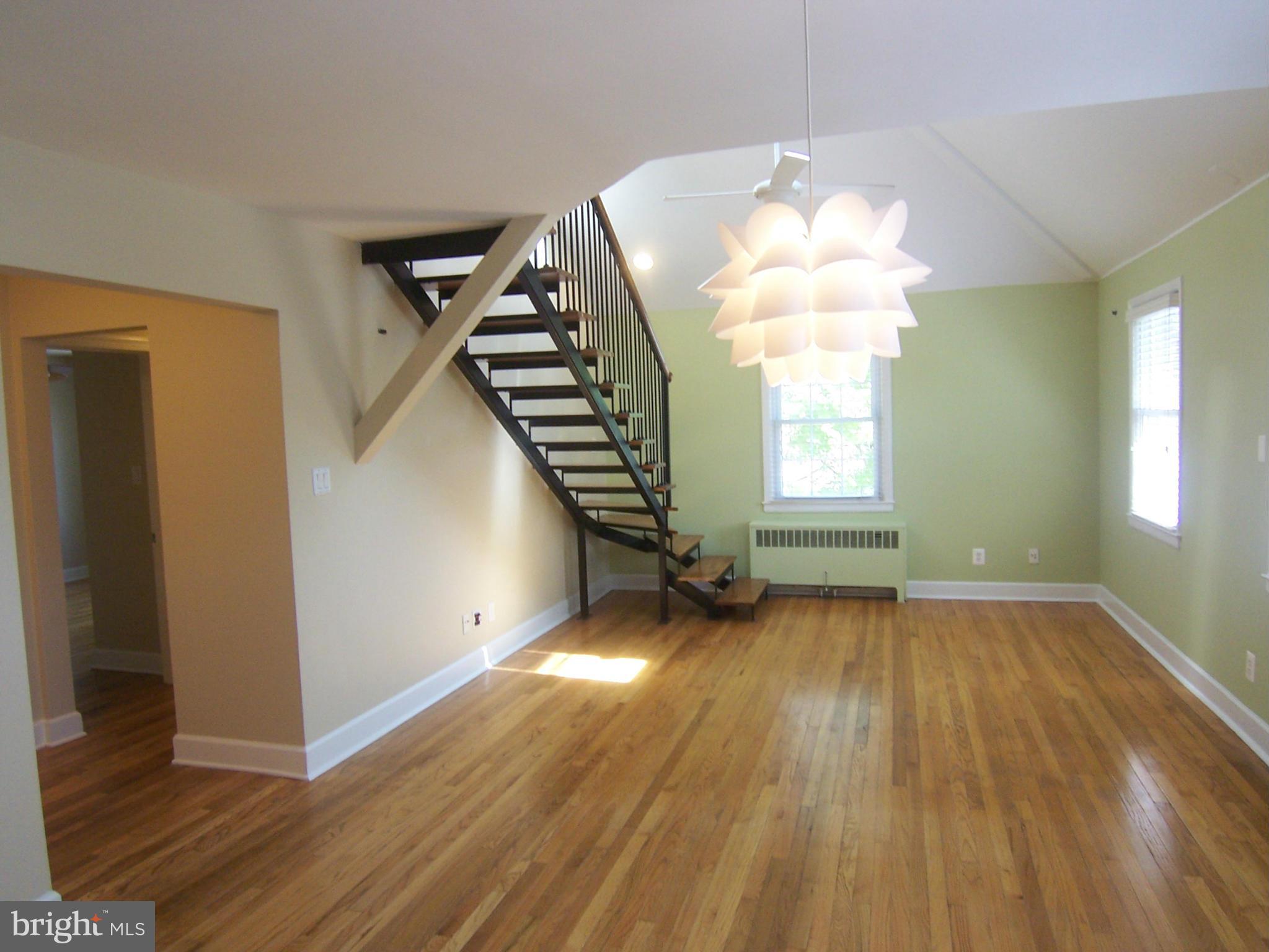 8329 Grubb Road, Unit G202 Silver Spring, MD 20910 - Photo 3 of 23 Interior (General)