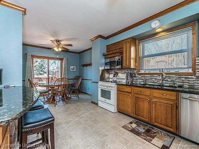 6199 Raintree Drive Canton, MI 48187 - Photo 10 of 38 _dsc0068.jpg