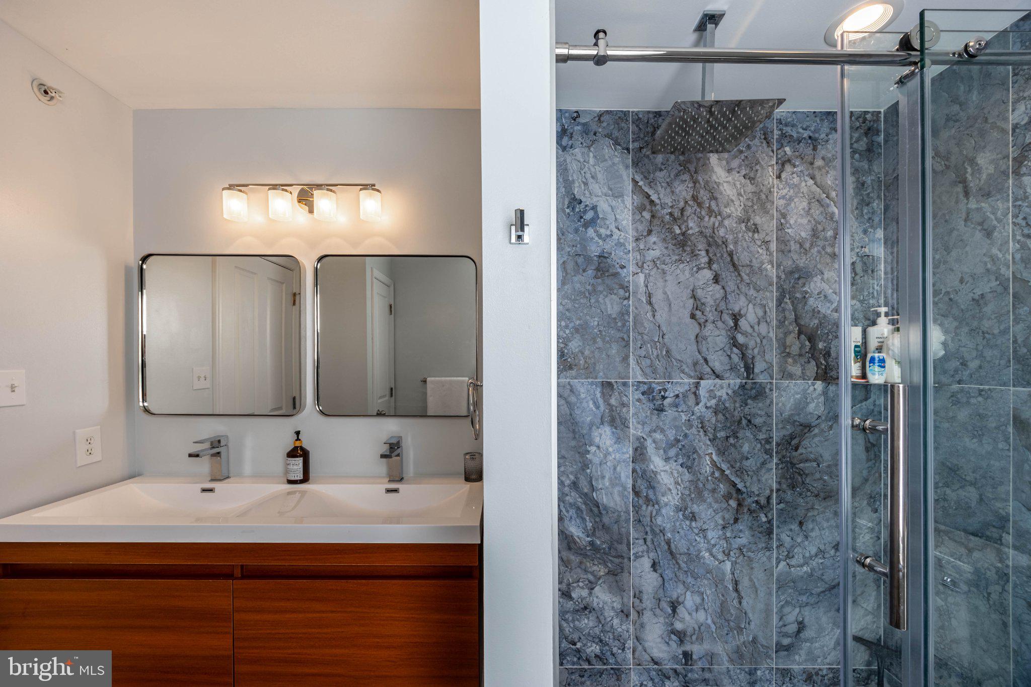 12 Old Cedarbrook Road Wyncote, PA 19095 - Photo 27 of 38 Master Ensuite - Renovated 2024