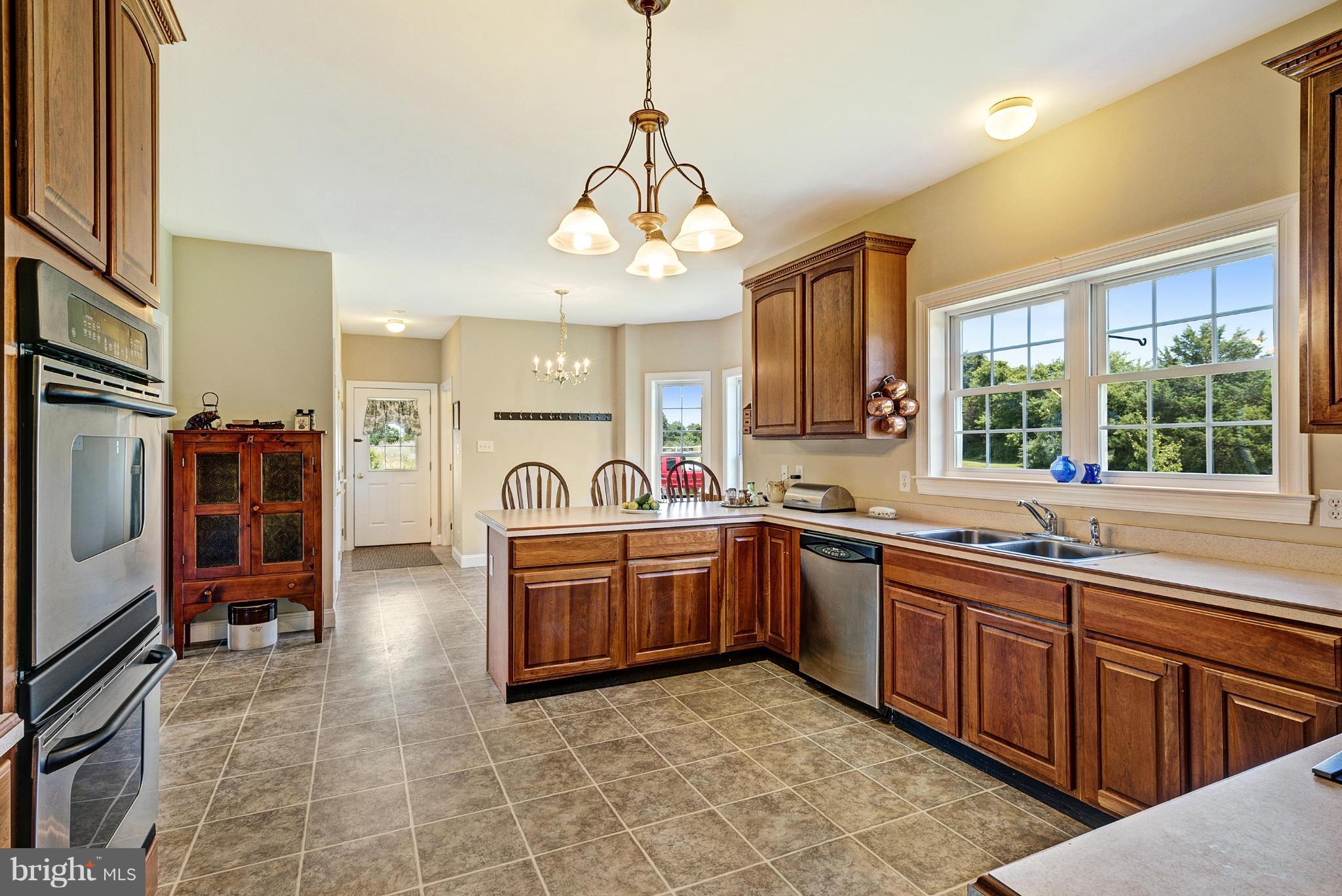 142 Mountain Road Front Royal, VA 22630 - Photo 12 of 24 Kitchen