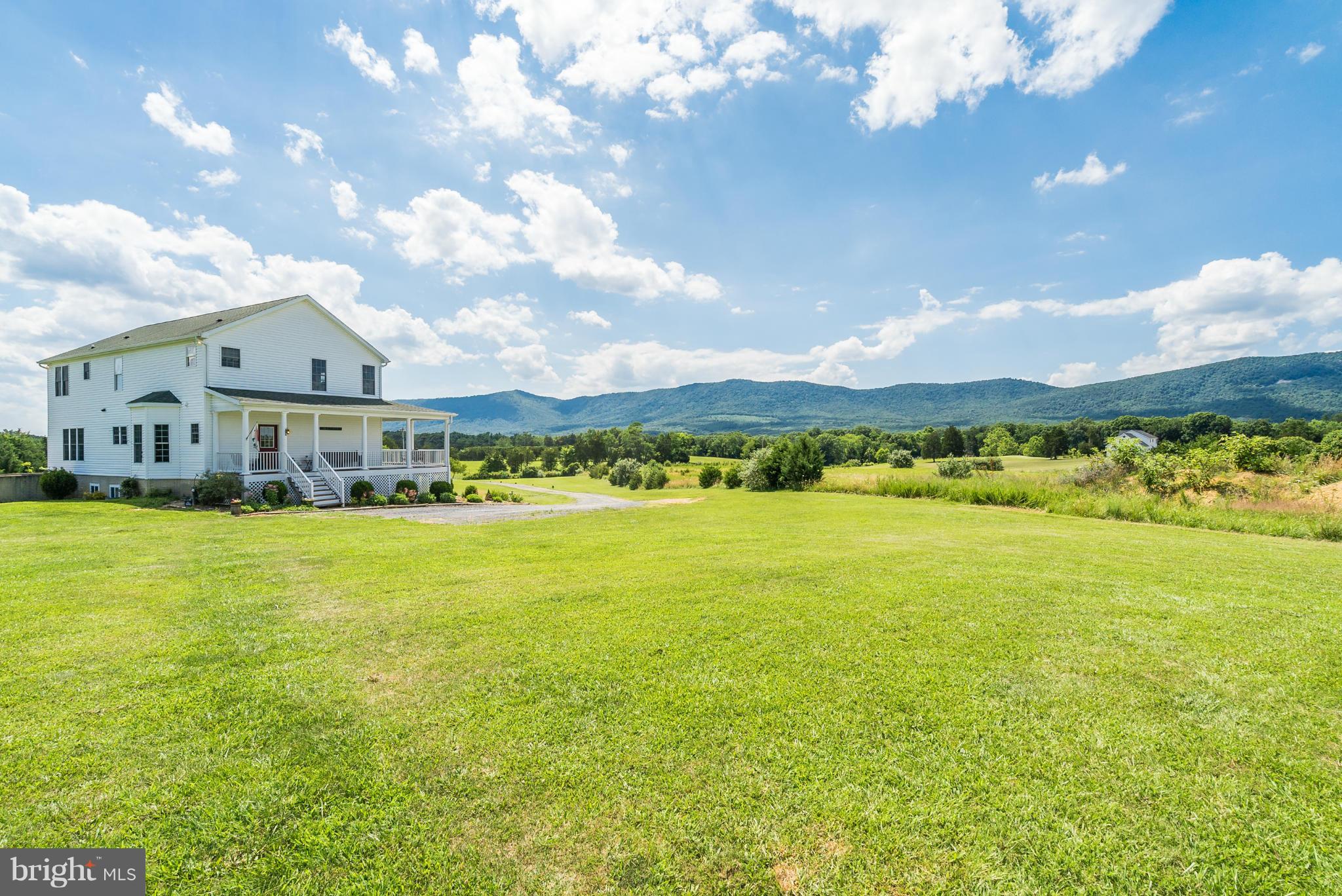 142 Mountain Road Front Royal, VA 22630 - Photo 3 of 24 Exterior (General)