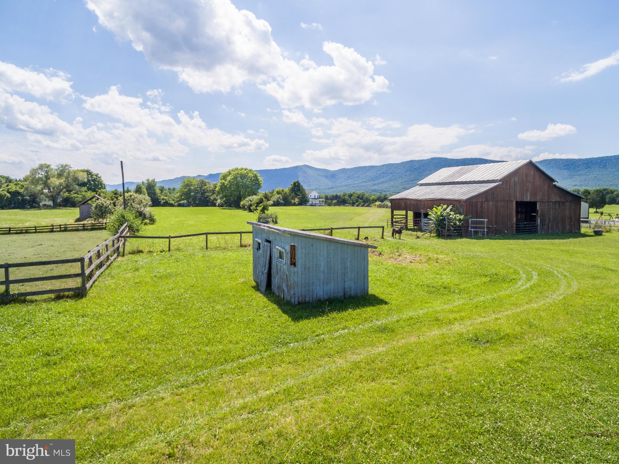 142 Mountain Road Front Royal, VA 22630 - Photo 6 of 24 Exterior (Rear)