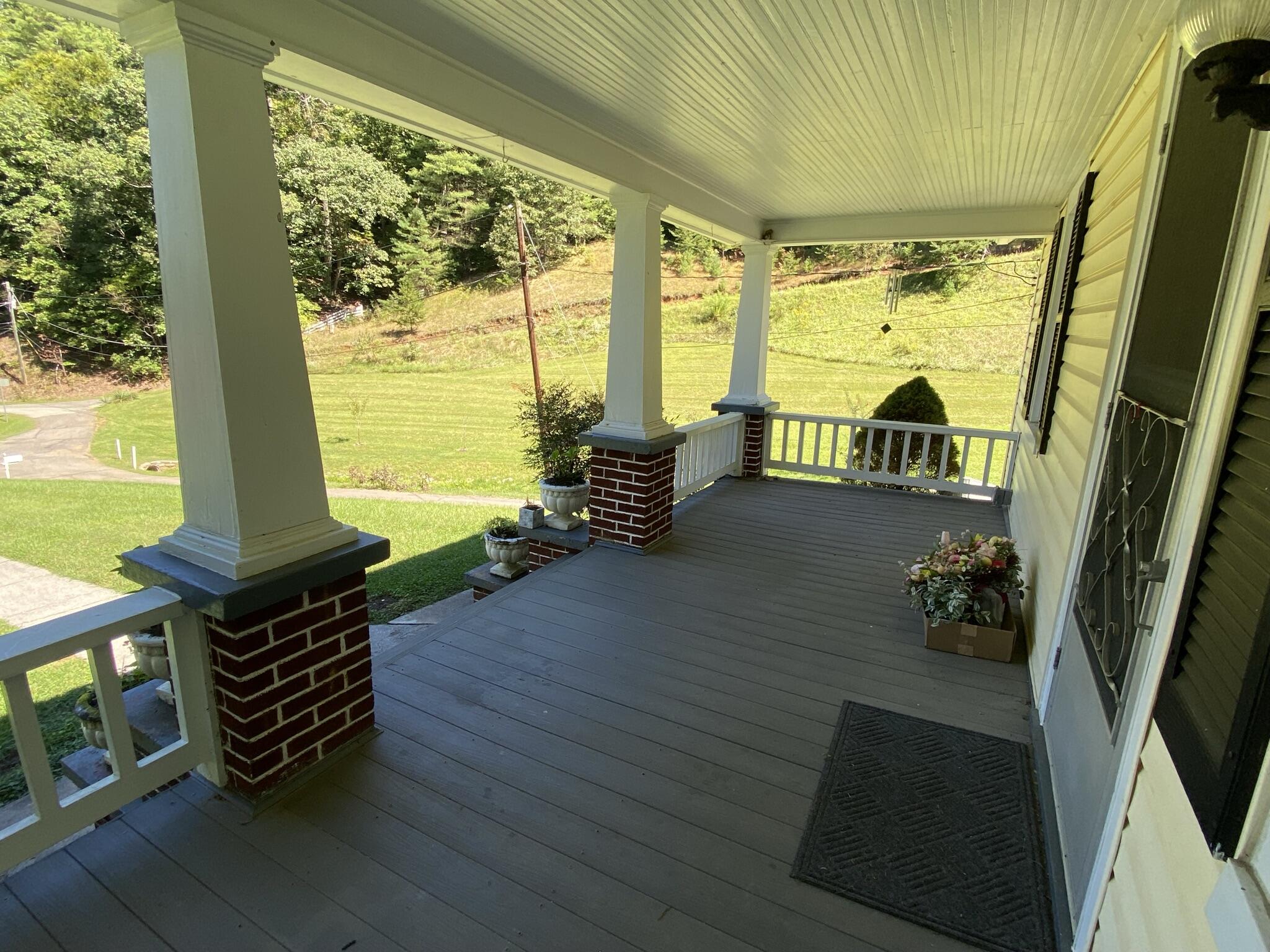 6991 Davis Boone Road Boones Mill, VA 24065 - Photo 29 of 57 29 Front Porch