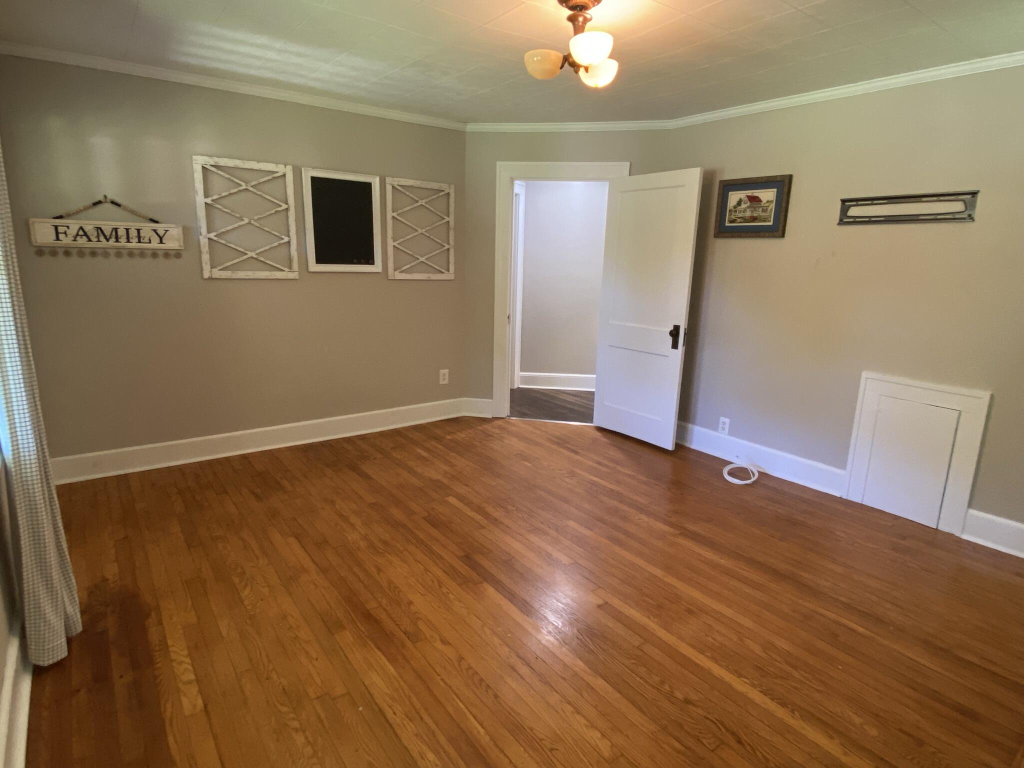 6991 Davis Boone Road Boones Mill, VA 24065 - Photo 31 of 57 31 Living Room