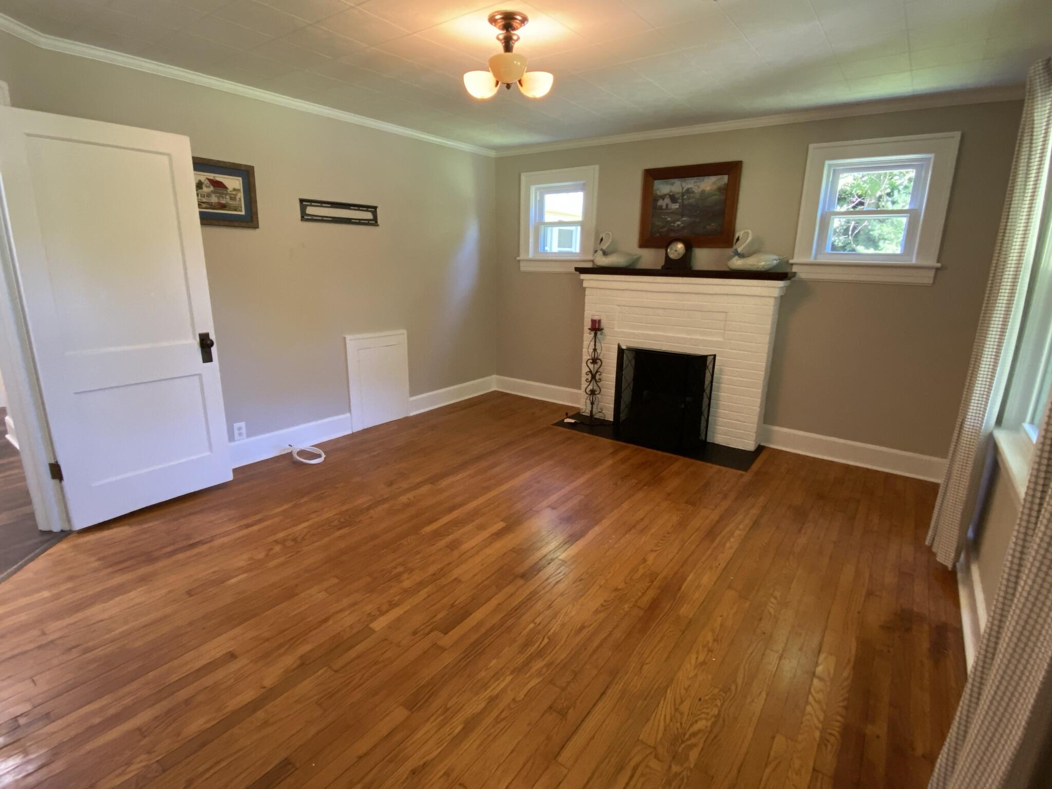 7 Living Room